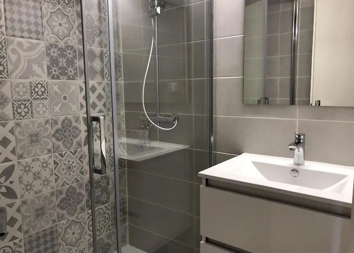 Villa T3 Mezzanine 6p Centre Saint-cyprien, Proche Et Port - Fr-1-793-26 *